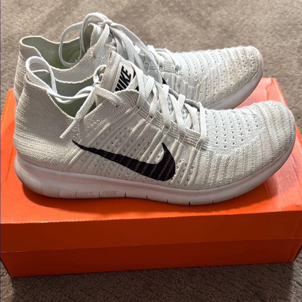Nike Flyknit White and Black Sneakers